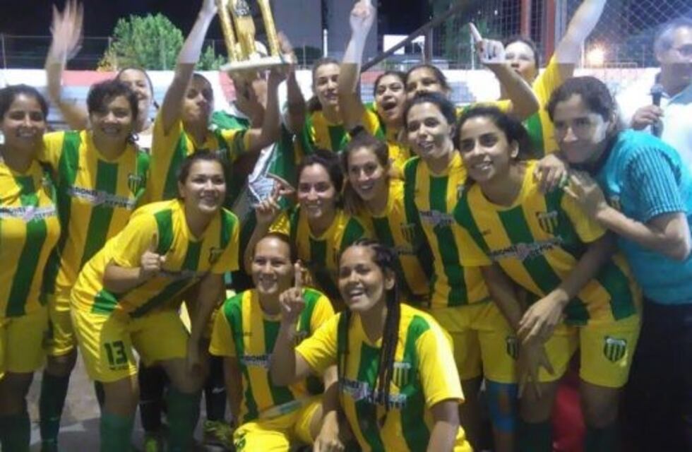 La Picada, primer equipo femenino campeón de la Liga Posadeña de Fútbol