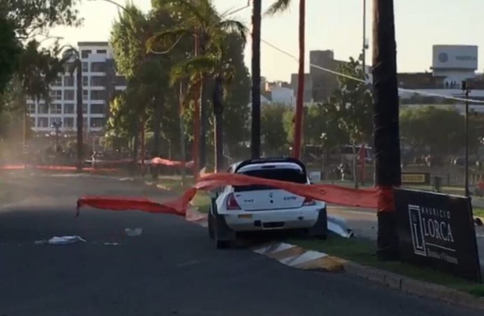 Rally: chocó contra una palmera y resultó ileso