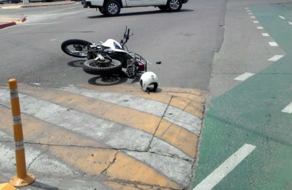 Bebé cayó de una moto cuando iba con sus padres: sufrió fractura de cráneo