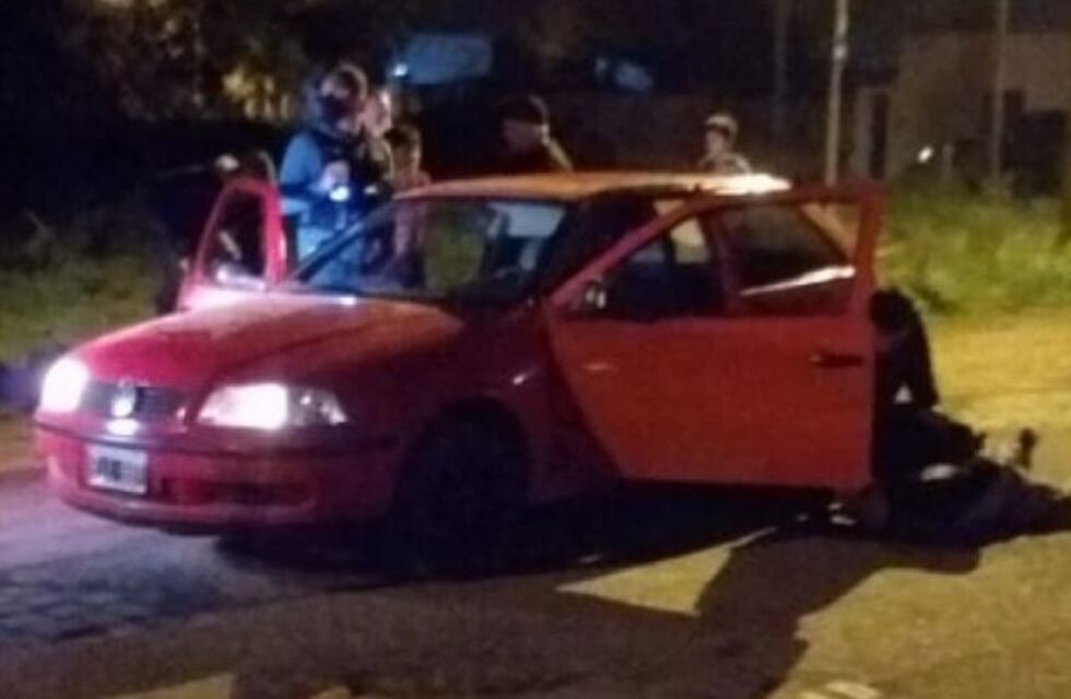 Detuvieron a dos hombres que llevaban drogas y armas en un auto