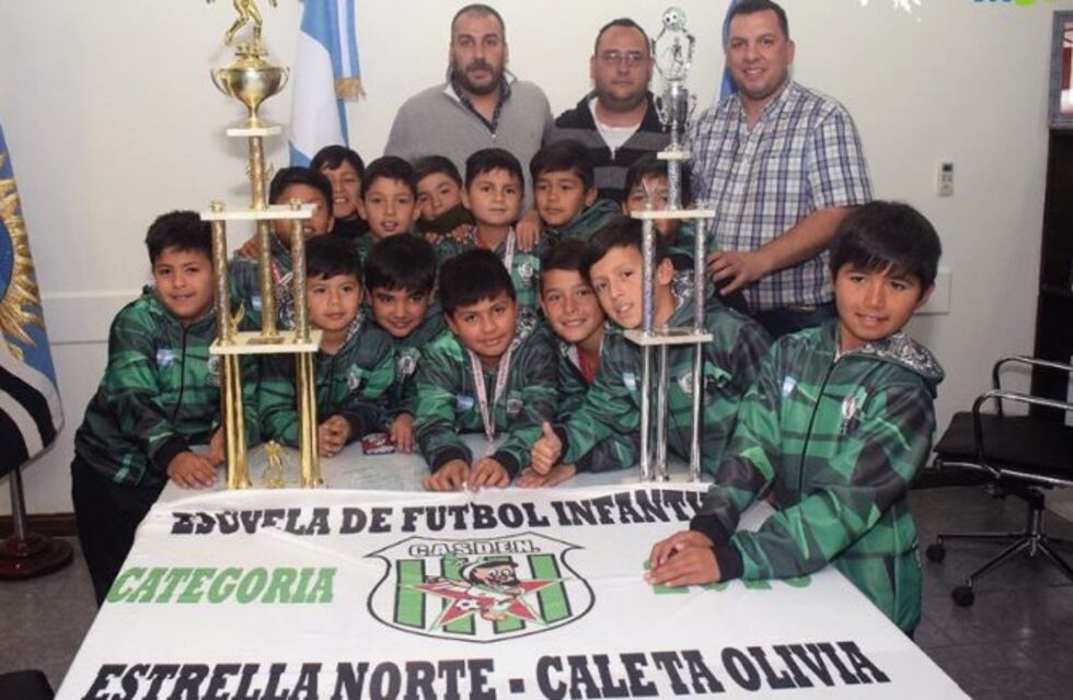 El Intendente recibió a la Escuela de Fútbol Infantil Estrella Norte