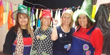 Docentes y directivos del JIN N° 5 (Facebook)