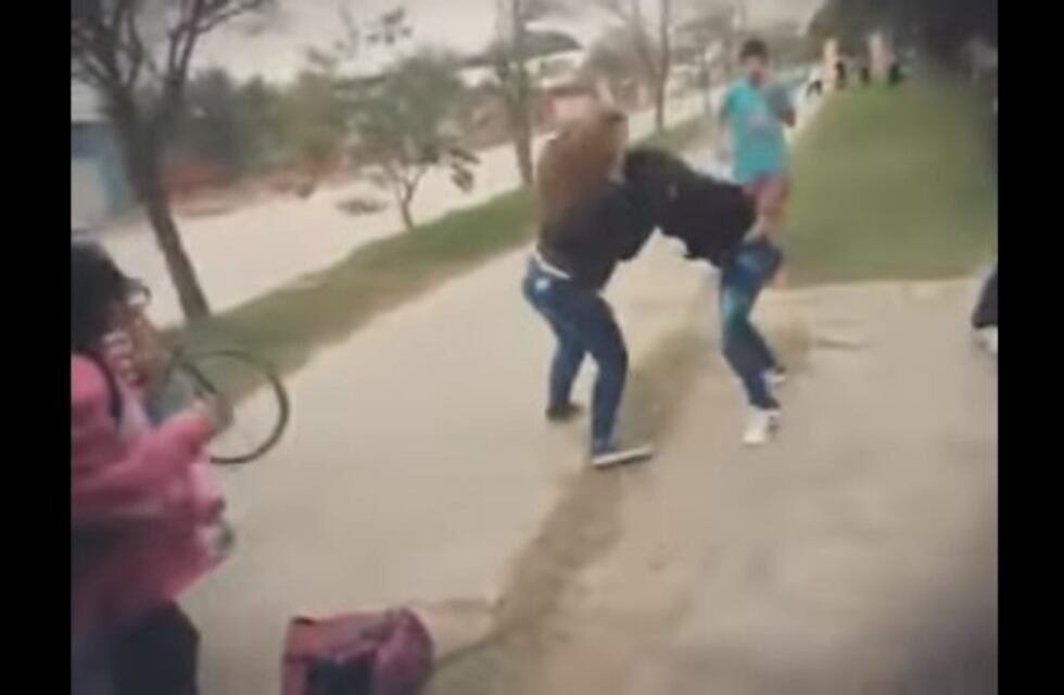 Chaco: Una alumna fue apuñalada por una compañera a la salida del colegio