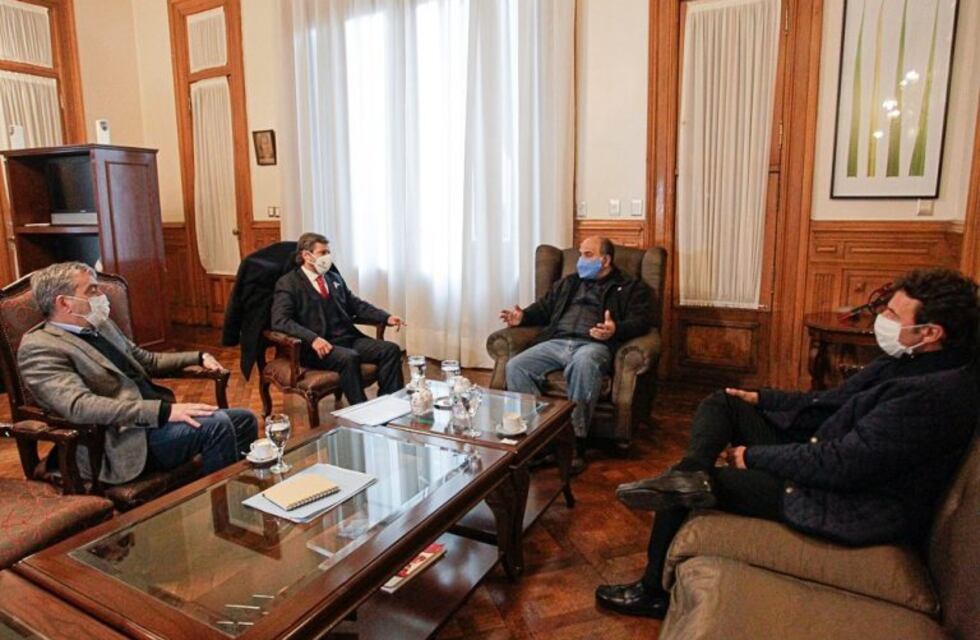 Manzur se reunió con representantes de la oposición para dialogar sobre la seguridad