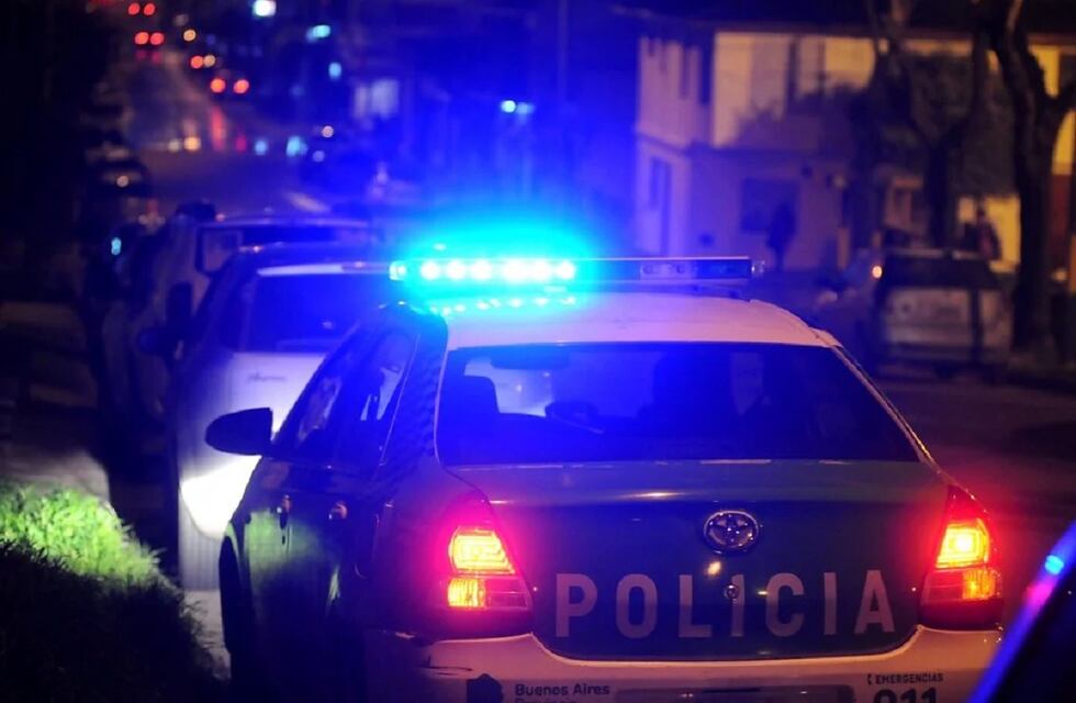 Violencia de género en La Plata: un policía entró a la casa de su expareja y la golpeó