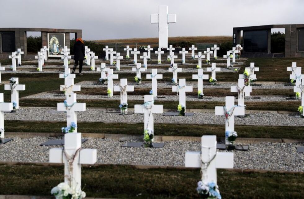 Malvinas: confirmaron que hay tumbas mal identificadas en el cementerio Darwin