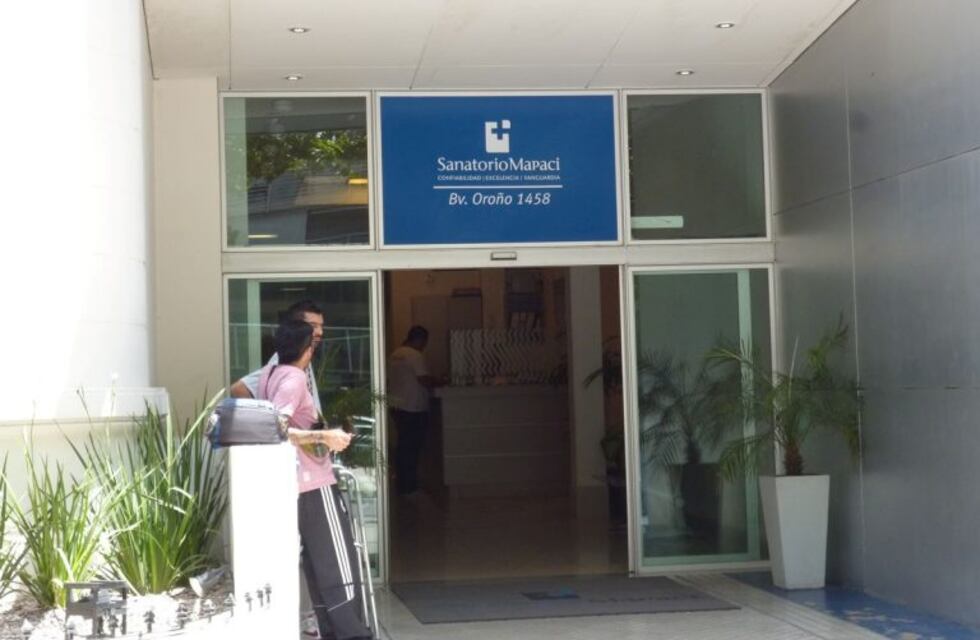 Cayeron dos albañiles de una obra en construcción y sufrieron graves lesiones