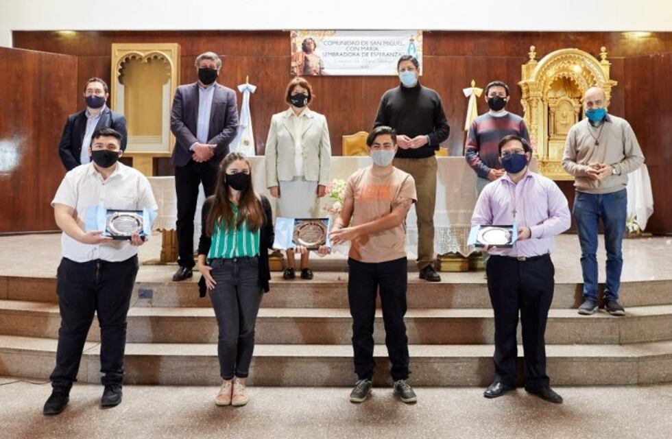 Jóvenes de Las Heras recibieron la Distinción San Miguel 2020