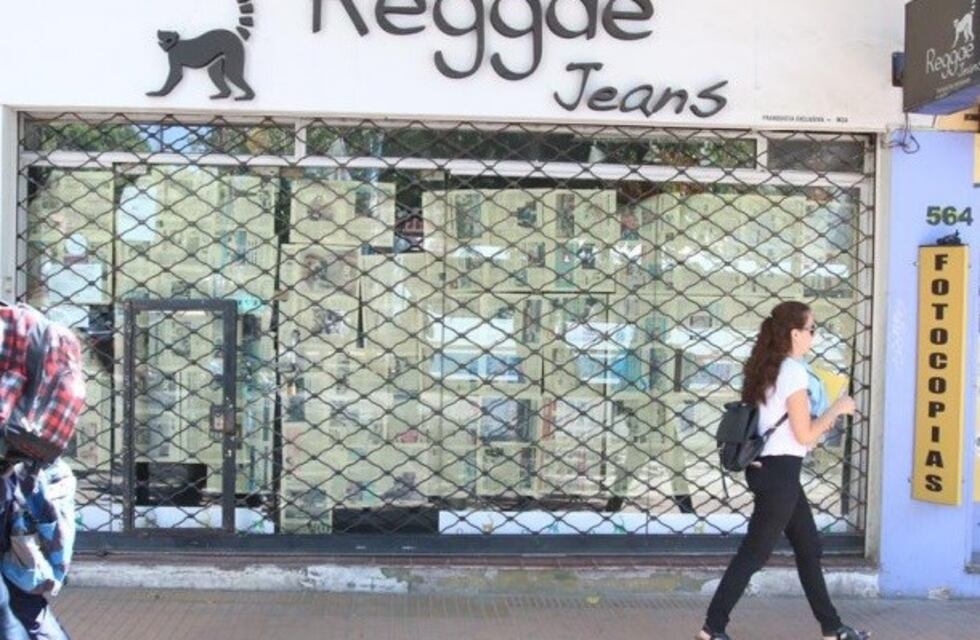 ¡Increíble! Robaron todo de un comercio en pleno centro de Mendoza