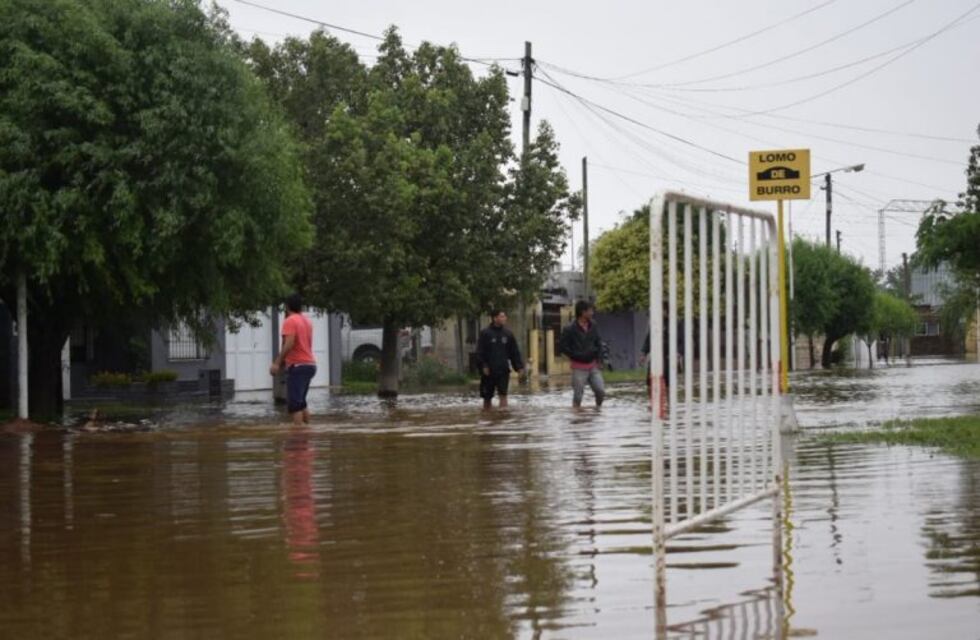 El Gobierno de Santa Fe anunció que evacuaron a más de 500 personas por el temporal