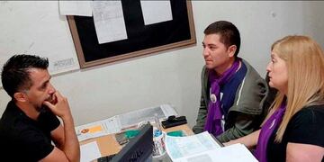 Reunión del grupo "Buen día vida" y el director de desarrollo productivo