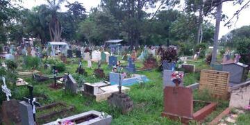 Abandono en el cementerio La Piedad\u002E