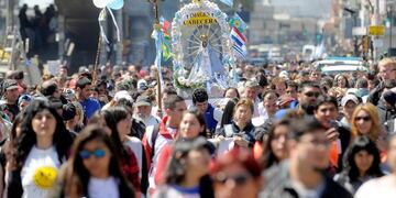 Comenzó la Peregrinación juvenil a la Basílica de Luján (Foto: TN)