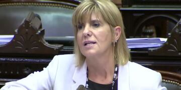 La diputada nacional santafesina Alejandra Rodenas\u002E (Prensa Diputados de la Nación)