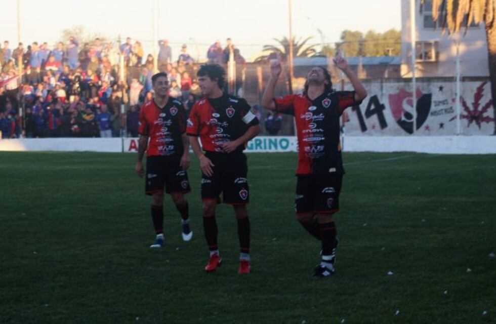 "Ojalá que Diosito me escuche y me pueda retirar campeón"