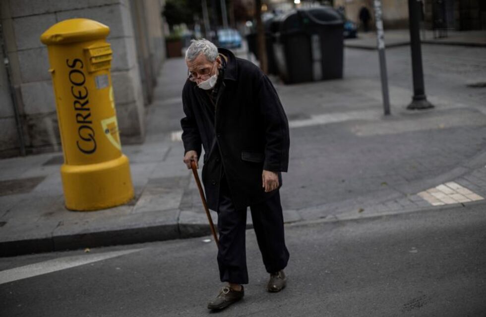 El COE presentó un nuevo protocolo para el cuidado de personas mayores