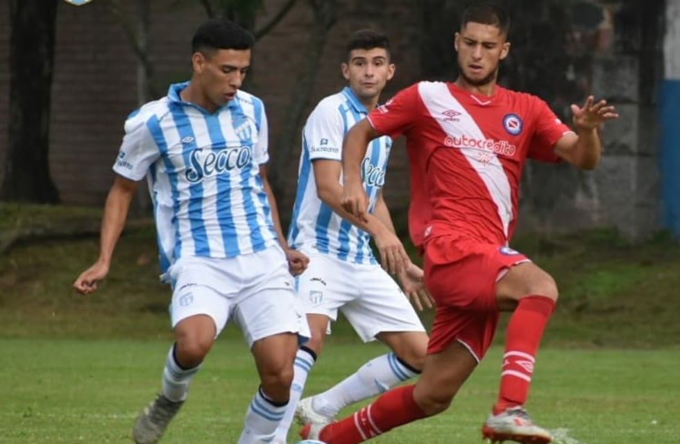 La reserva de Atlético Tucumán perdió 3 a 0 en casa ante Argentinos Juniors
