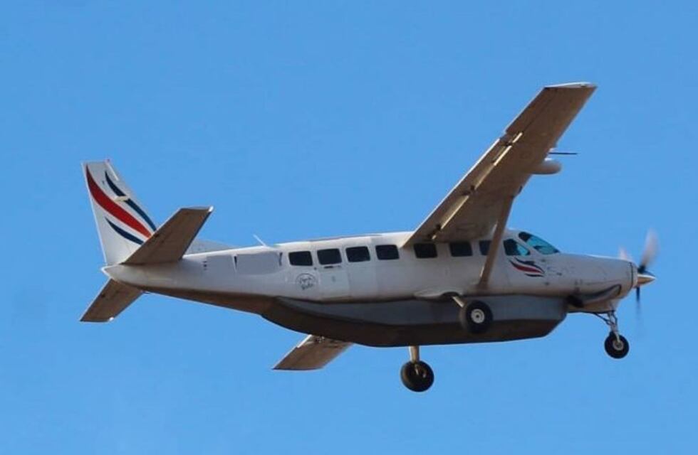 Vuelo furtivo del gobernador: hubo errores de comunicación o el piloto no cumplió el plan de vuelo