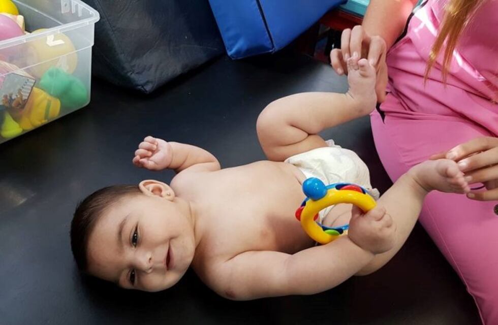 Futbolistas y cantantes dieron una mano, y una beba rosarina podrá acceder a un costoso tratamiento médico