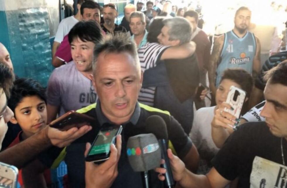 Racing en crisis: quieren que el presidente pida licencia