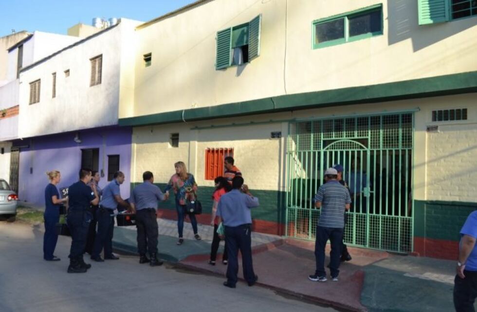 Encontraron violada y asesinada a una chica de 15 años junto a su bebé