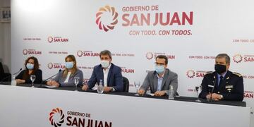 En conferencia de prensa en Casa de Gobierno se anunció la vuelta a fase 1\u002E