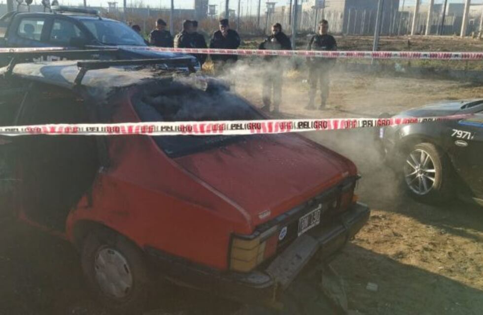 Perdió su casa en un incendio y durante la madrugada murió al prenderse fuego su auto
