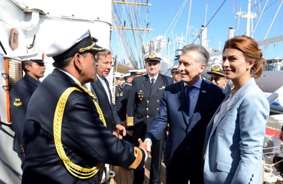 Macri celebró el 9 de julio en la Fragata Libertad desde Hamburgo