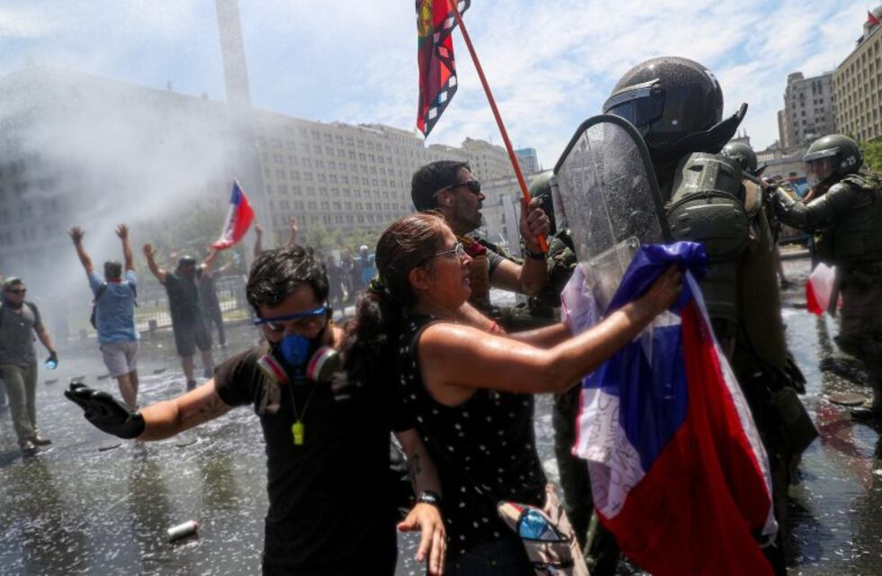 Chile: saqueos e incendios en diversas ciudades del país