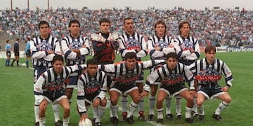 A 20 años del ascenso a Primera en el clásico, los campeones de Talleres tuvieron su reconocimiento\u002E