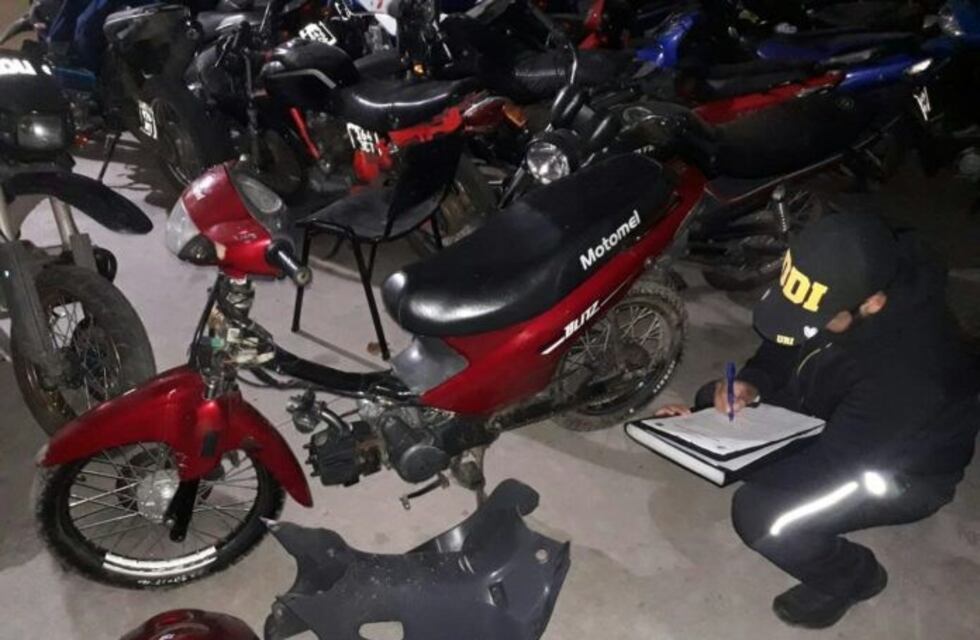 Escapó de un control policial y se fue a la casa de sus padres