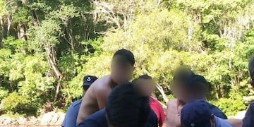 Los jóvenes fueron reanimados y trasladados al hospital\u002E