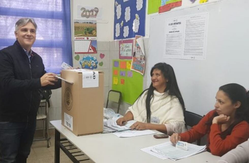 Martín Llaryora votó en San Francisco pasadas las 17
