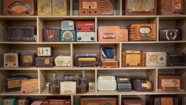 Muestra Radios Antiguas