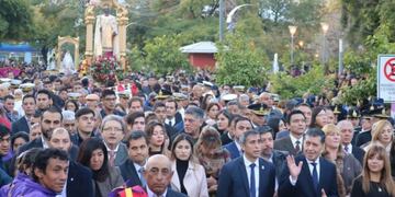 En la procesión de invierno en honor a San Nicolás, de la que participaron casi 10 mil personas