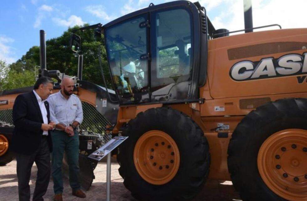 Cornejo propone bajar los impuestos de las maquinarias civiles, industriales y agrícolas