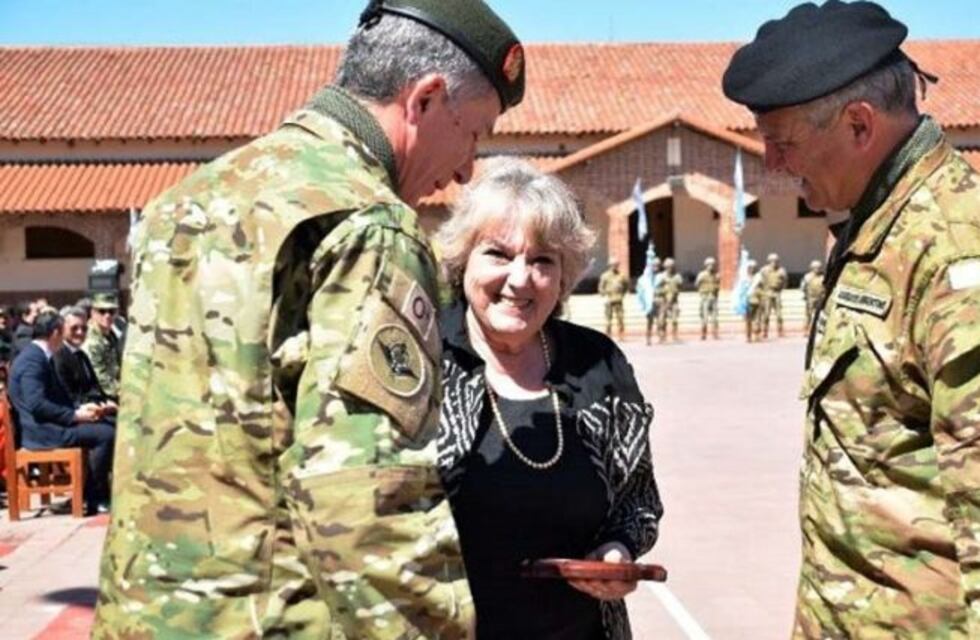 Ceremonia de despedida en Santa Rosa de la Décima Brigada Mecanizada