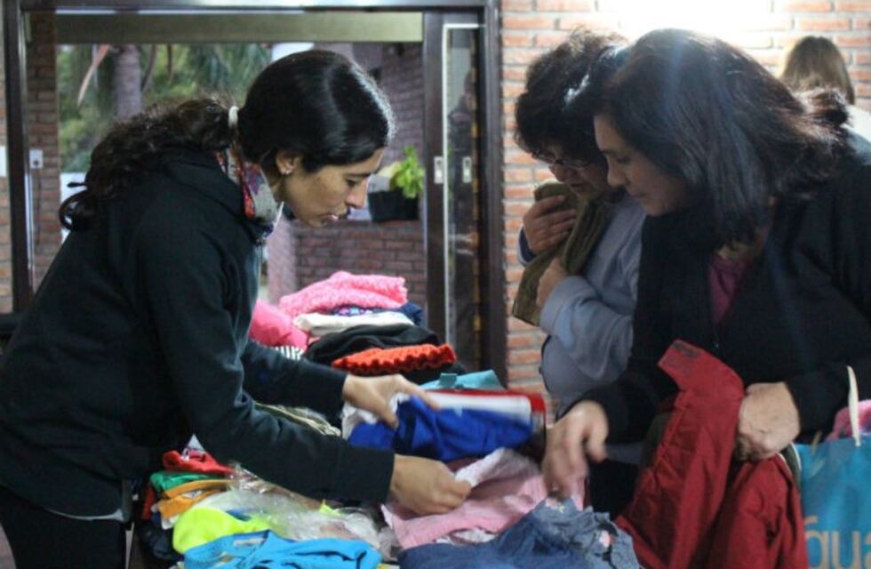 Pagado con amor: se consolidan las ferias con una novedosa forma de comprar y vender