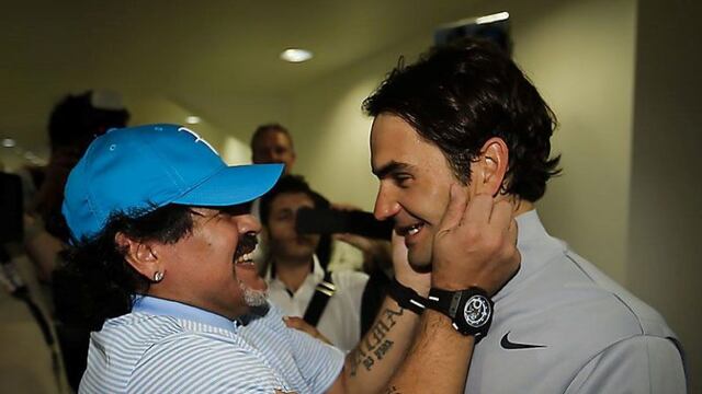 Maradona felicitu00f3 a Federer.