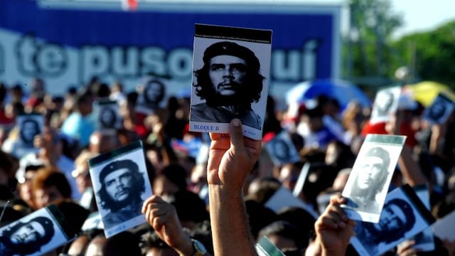 Cubans participate in the commemoration of the 50th anniversary of Ernesto \