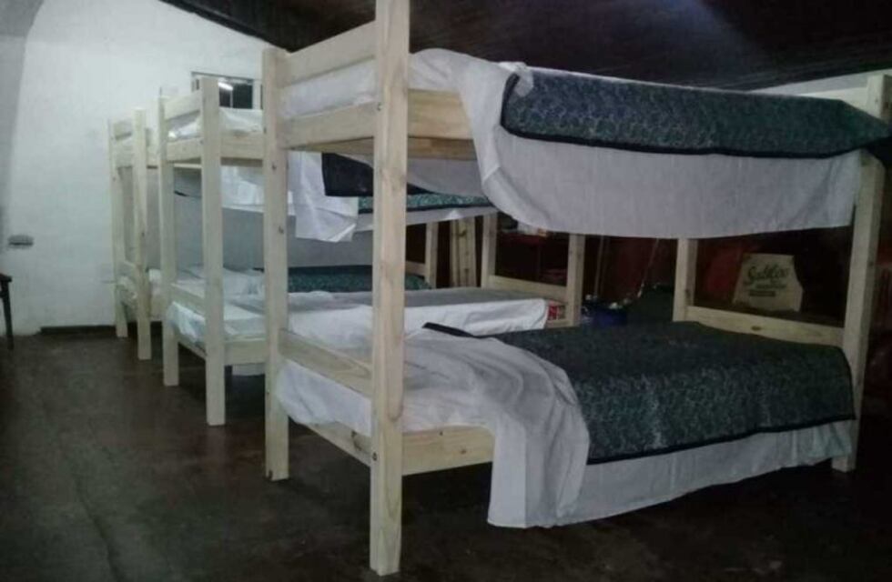 El intenso frío obligó a abrir más albergues para personas sin techo