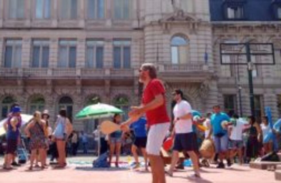 Los trabajadores de ATE armarán una playa en el Ministerio de Educación para recibir a Bullrich