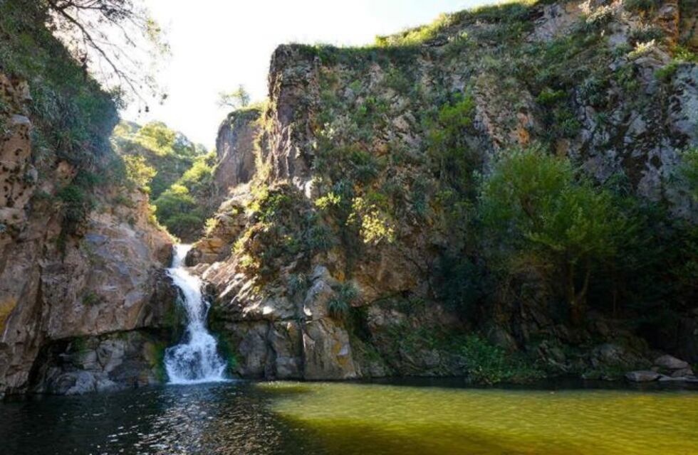 Realizaran una caminata a la Cascada de los Hornillos