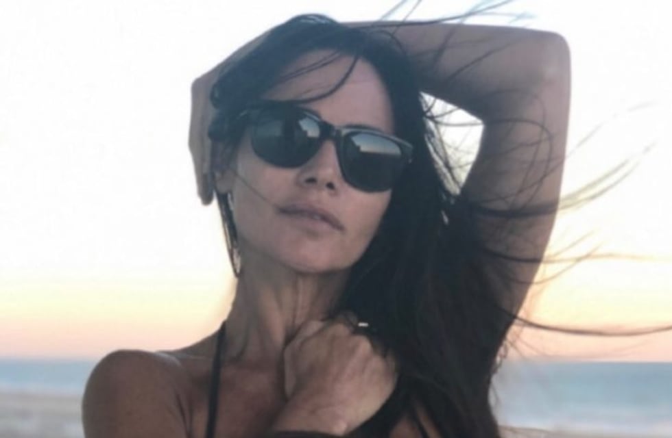 Natalia Fassi reapareció y derrochó sensualidad con una diminuta bikini flúo: "Cada día menos perfecta y más feliz"
