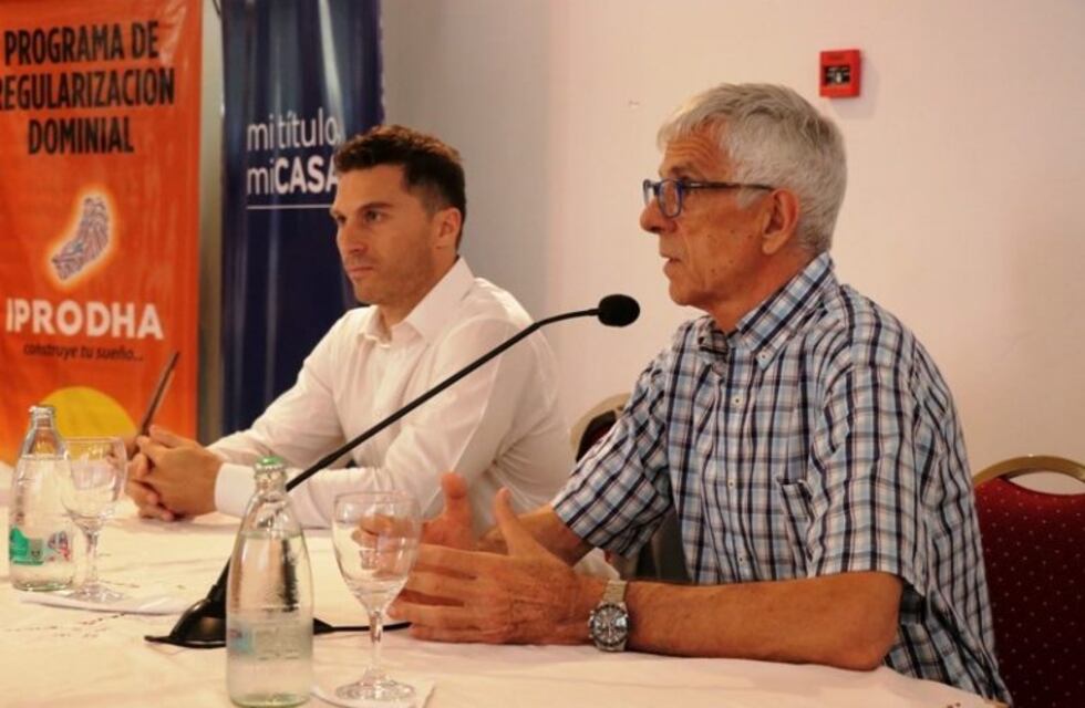 Entregaron títulos de propiedad y llegan a 20 mil regularizaciones de tierra