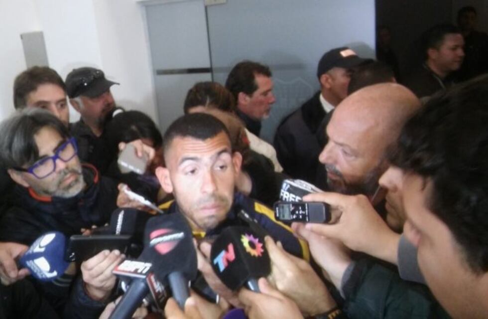 Tevez, picante: "Si te querés poner en pedo, que sea entre cuatro paredes"