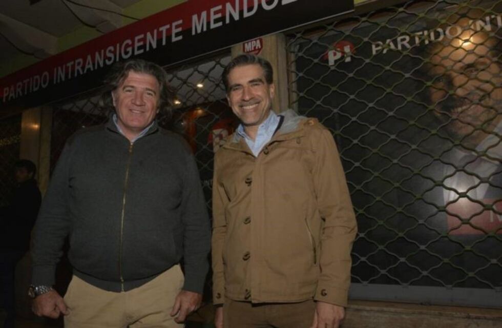 Los candidatos del Partido Intransigente se quedaron afuera de su propio búnker