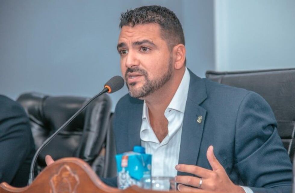 Vuoto criticó duramente al Secretario de Turismo de la Nación