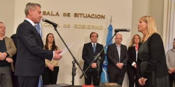 Una comodorense asumió al área de Información Pública de la Provincia