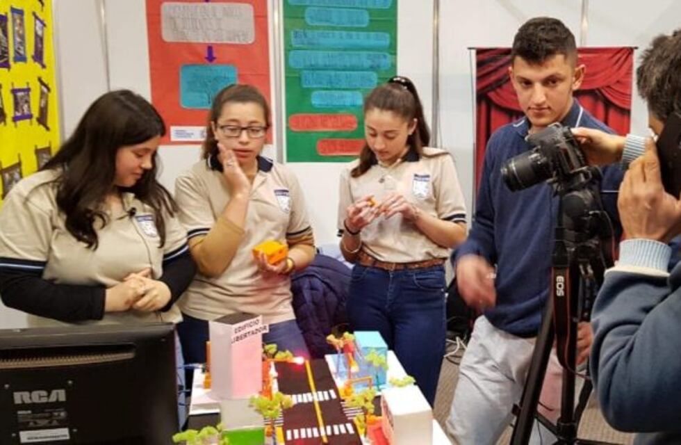 Estudiantes de Río Primero presentes en la Semana TIC